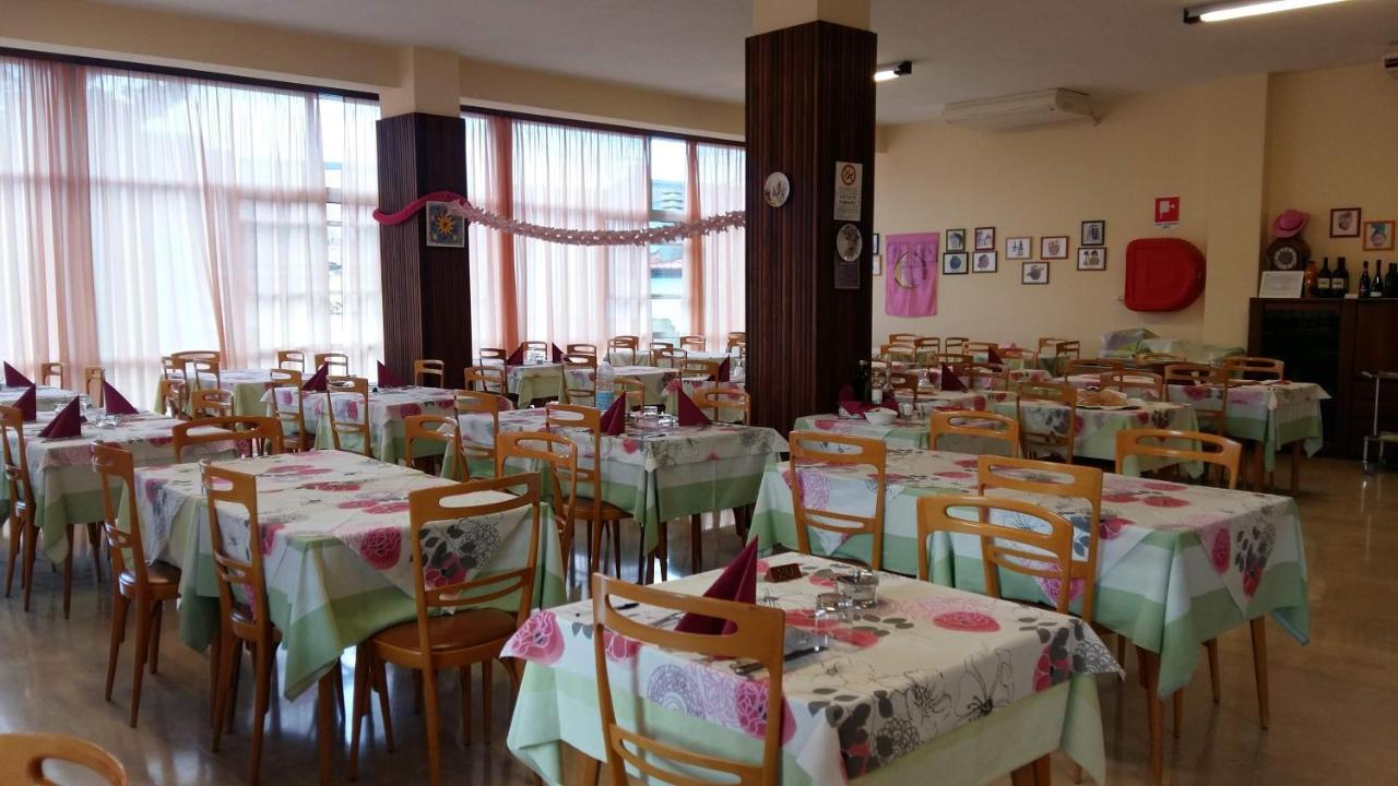 Hotel Alfa Anche In All Inclusive Rimini Extérieur photo